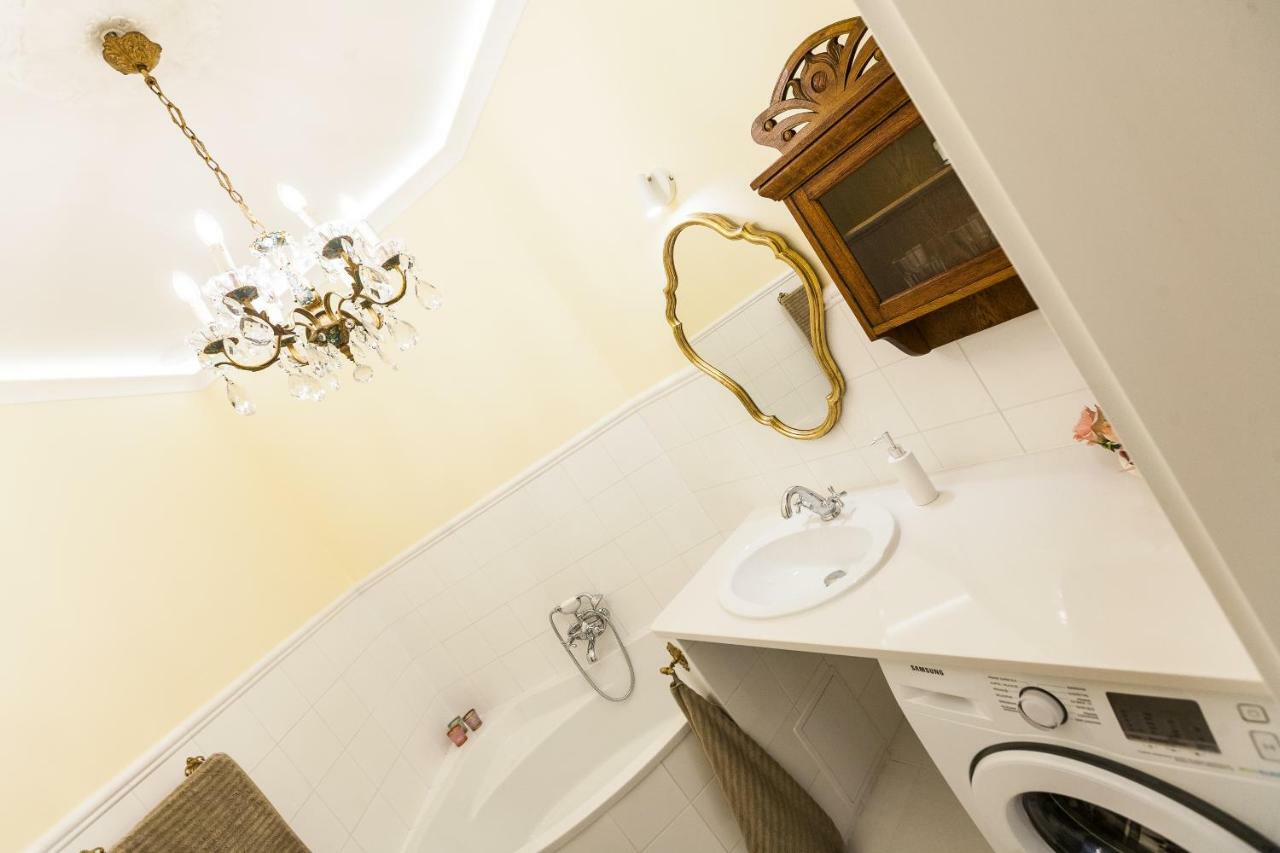 Luxury Apartment Pod Zyrandolem 크라쿠프 외부 사진